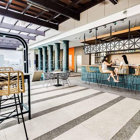 Harolds Hotel Кесон-Сити Экстерьер фото