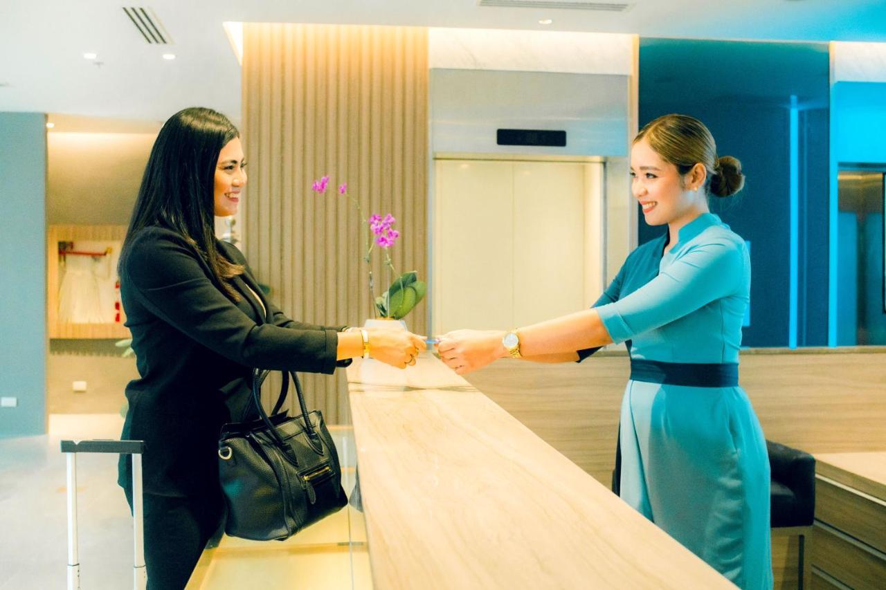 Harolds Hotel Кесон-Сити Экстерьер фото