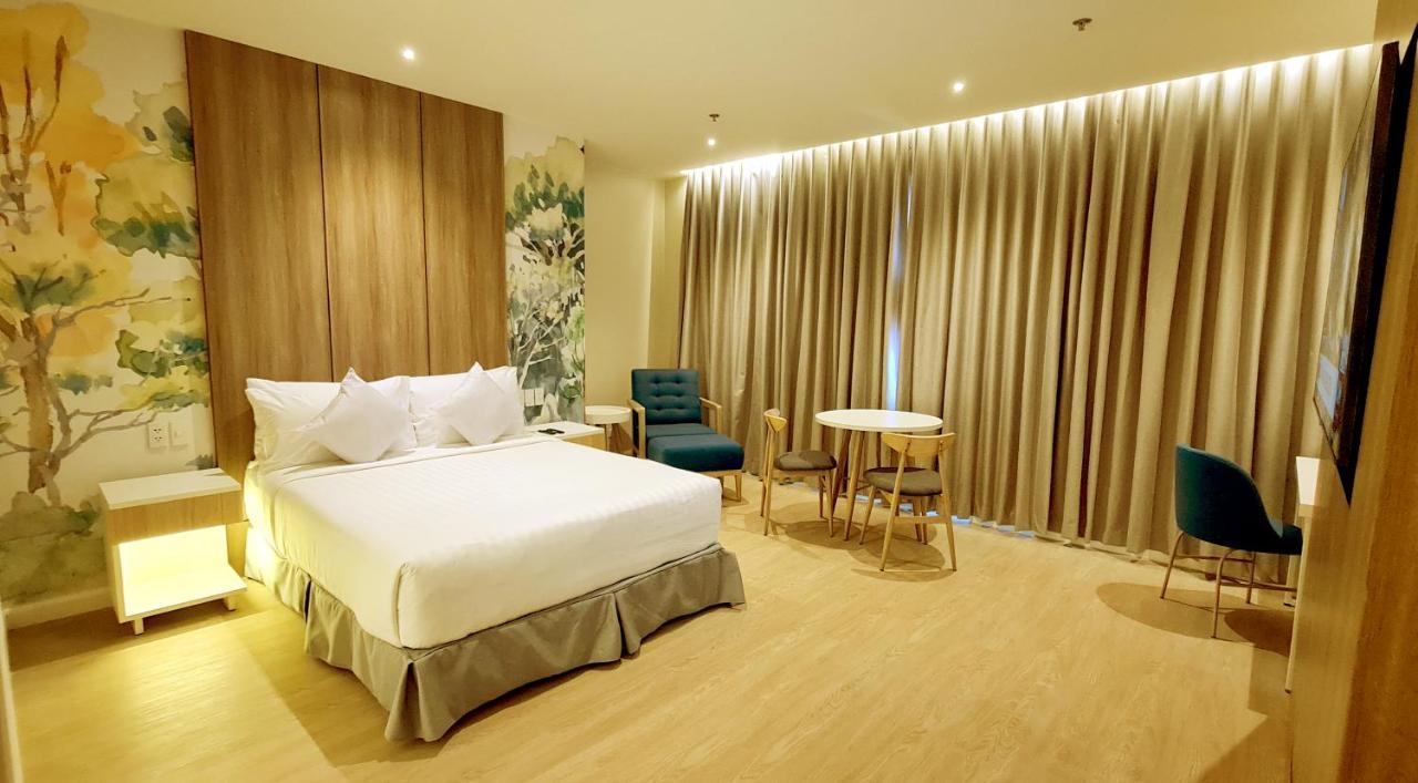 Harolds Hotel Кесон-Сити Экстерьер фото