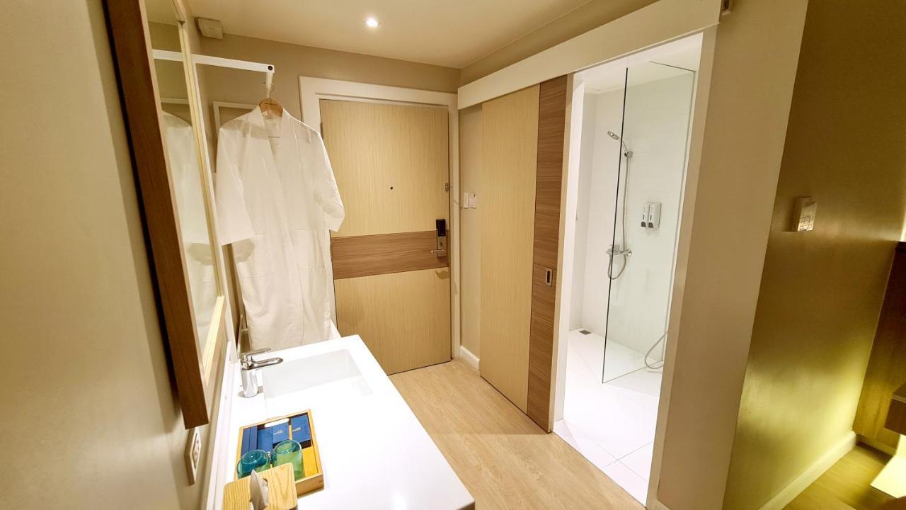 Harolds Hotel Кесон-Сити Экстерьер фото