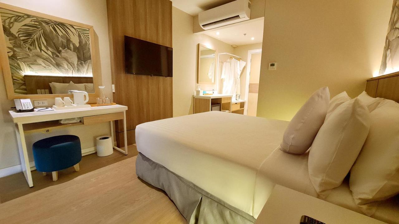 Harolds Hotel Кесон-Сити Экстерьер фото